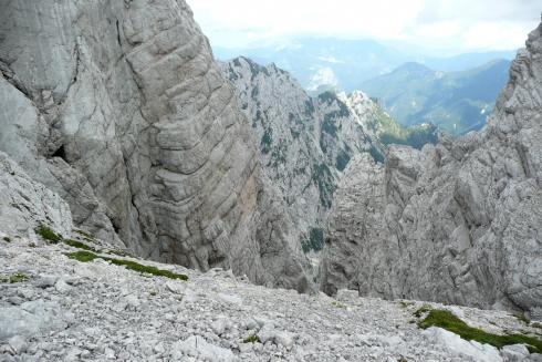Pogled na steber iz zahodne strani